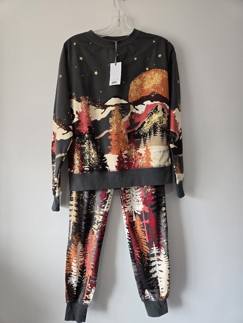 Make Time To Dream NWT Mountain Ski Pajama Set. Size Small
